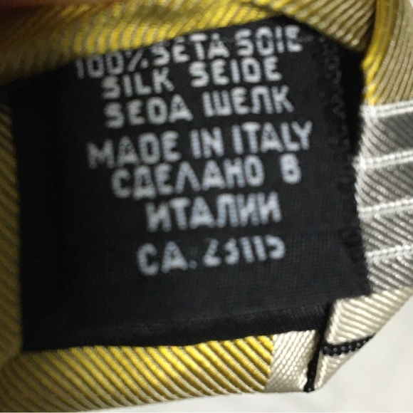 Hugo Boss 100% silk Tie - Picture 4 of 5